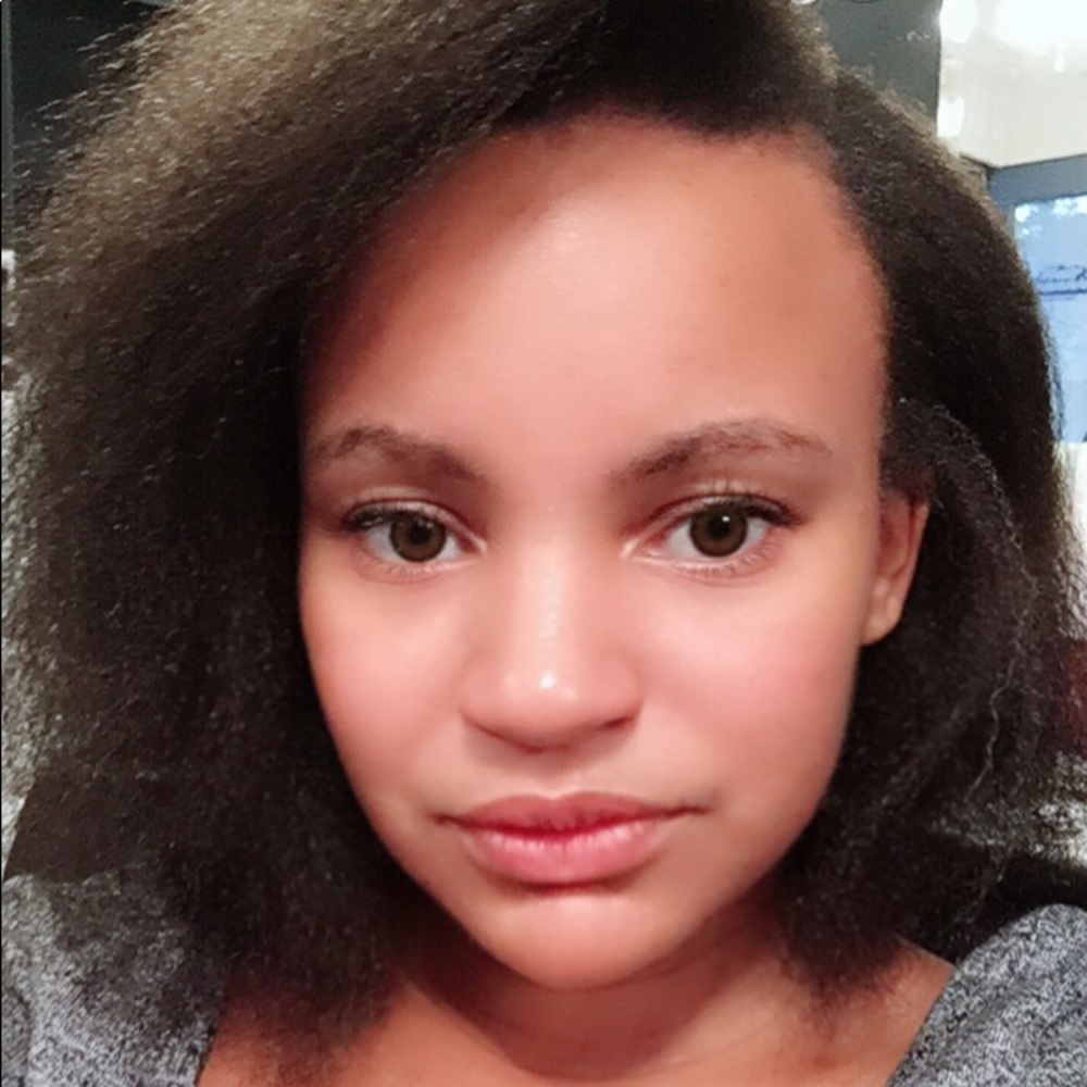 Meet your Posher, Gab